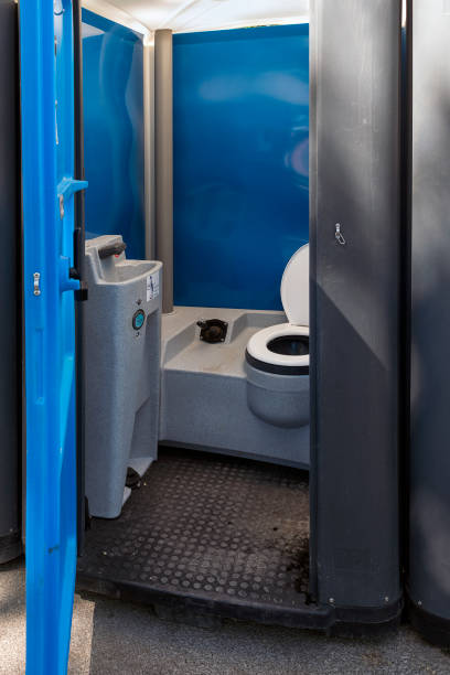 Portable Toilet Options We Offer in Forsgate, NJ