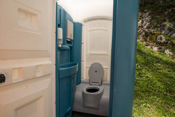 Best Portable restroom trailer rental  in Forsgate, NJ